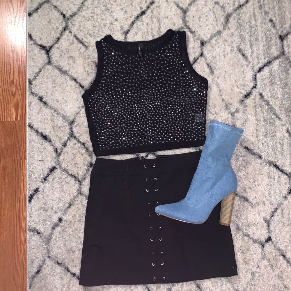 Black crop top